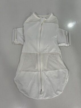 Snoo Happiest Baby White Mesh Panel Zip-Up Infant Swaddle - Small (5-12lbs)